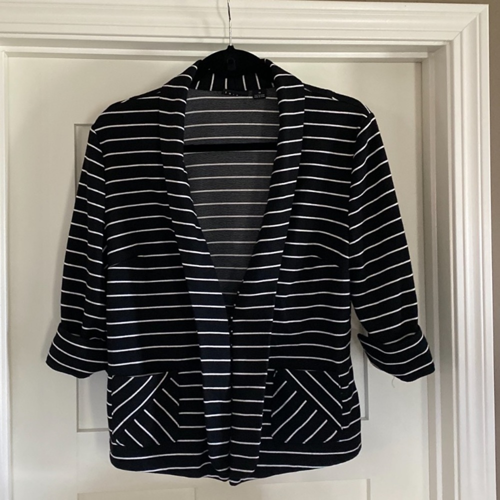 Tribal black and white blazer